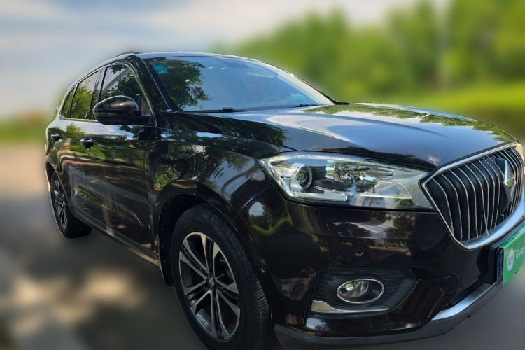 Used BORGWARD BX7 2016 28T Two-Wheel Drive Luxury Version 5 Seats Front Right 45 Deg