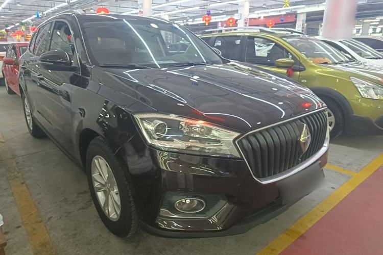 Used BORGWARD BX7 2016 28T 2WD Elite Edition 5-seater Front Right 45 Deg