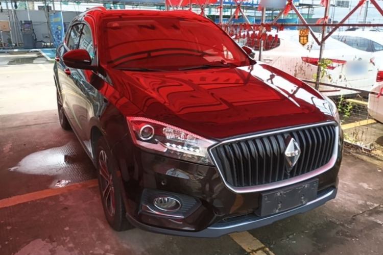 Used BORGWARD BX7 2016 28T 2WD Luxury Edition 7-seater Front Right 45 Deg