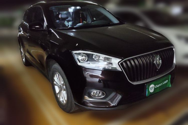 Used BORGWARD BX7 2016 28T 2WD Elite Edition 5-seater Front Right 45 Deg