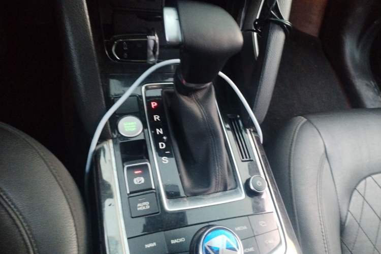 Used BORGWARD BX7 2016 28T Four-Wheel Drive Flagship Version 5 Seats Gear Lever