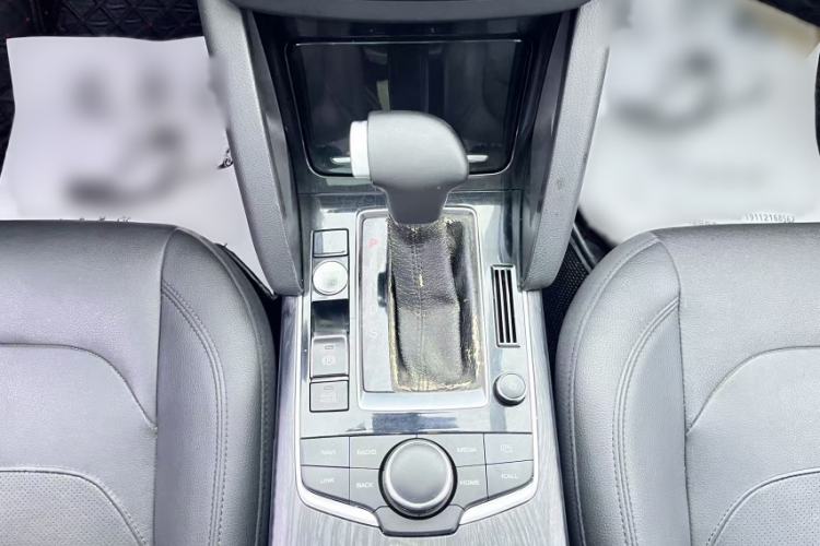 Used BORGWARD BX7 2016 28T 2WD Elite Edition 5-seater Gear Lever