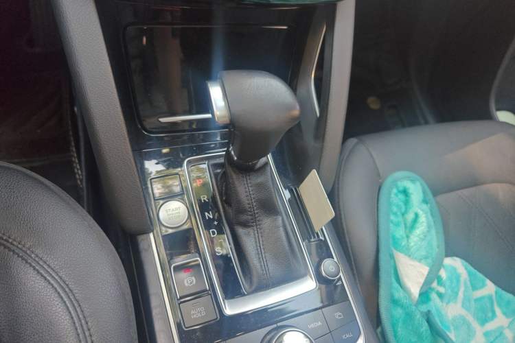 Used BORGWARD BX7 2016 28T Four-Wheel Drive Flagship Version 5 Seats Gear Lever