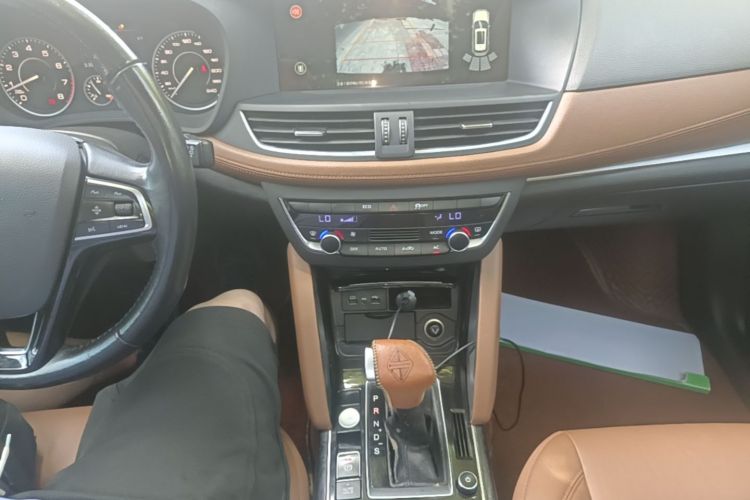 Used BORGWARD BX7 2016 28T 2WD Elite Edition 5-seater Gear Lever