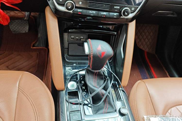 Used BORGWARD BX7 2016 28T Four-wheel Drive Flagship Version 7 Seats Gear Lever
