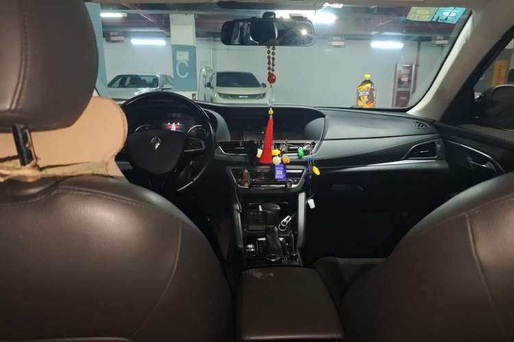 Used BORGWARD BX7 2016 28T 2WD Elite Edition 5-seater Headliner