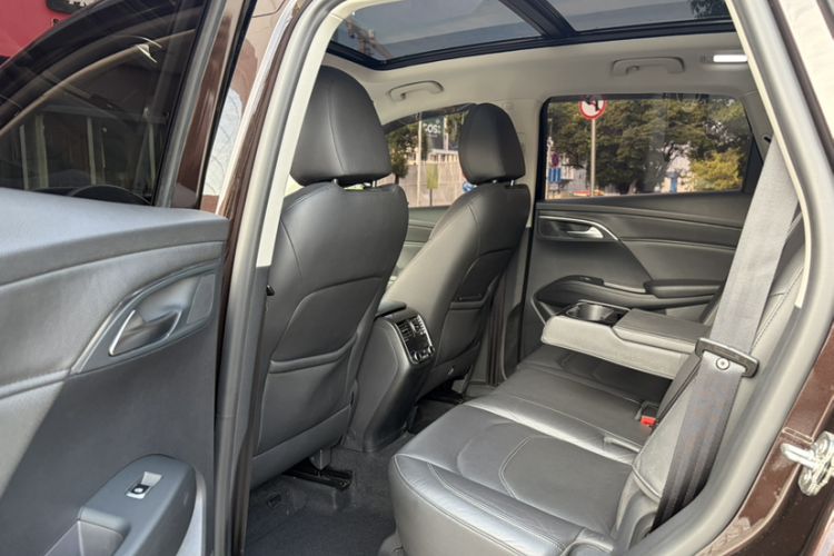 Used BORGWARD BX7 2016 28T 2WD Luxury Edition 7-seater Interior 10