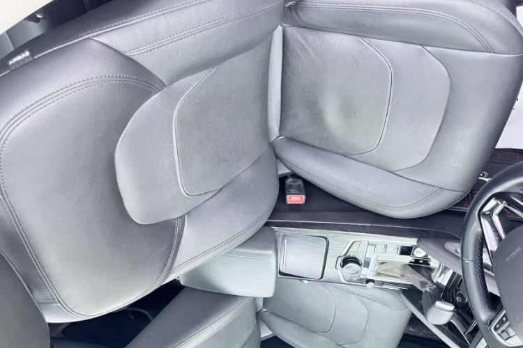 Used BORGWARD BX7 2016 28T 2WD Elite Edition 5-seater Interior 2