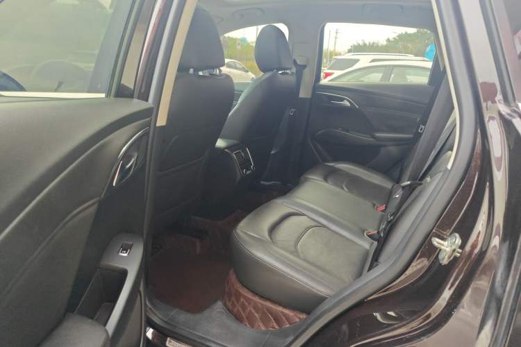 Used BORGWARD BX7 2016 28T 2WD Elite Edition 5-seater Interior 2