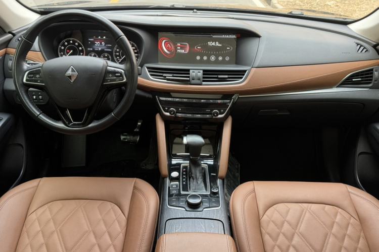 Used BORGWARD BX7 2016 28T Four-Wheel Drive Flagship Version 5 Seats Interior 3