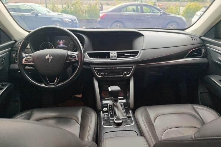 Used BORGWARD BX7 2016 28T 2WD Elite Edition 5-seater Interior 3