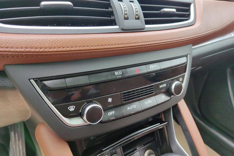 Used BORGWARD BX7 2016 28T 2WD Elite Edition 5-seater Interior 7