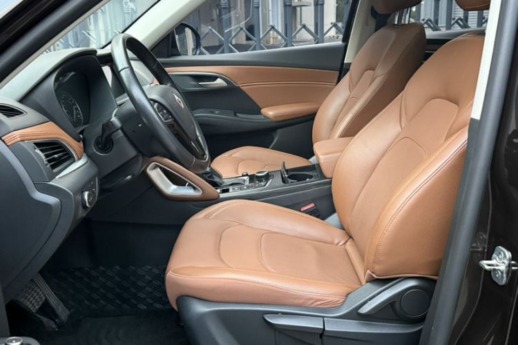 Used BORGWARD BX7 2016 28T 2WD Elite Edition 5-seater Interior 8