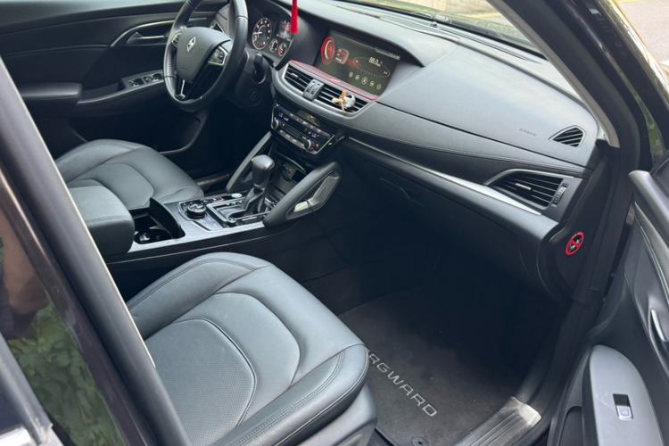 Used BORGWARD BX7 2016 28T 2WD Luxury Edition 7-seater Interior 9