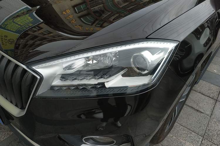 Used BORGWARD BX7 2016 28T Four-Wheel Drive Flagship Version 5 Seats Left Front Headlight