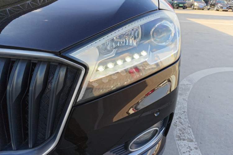 Used BORGWARD BX7 2016 28T Four-Wheel Drive Flagship Version 5 Seats Left Front Headlight
