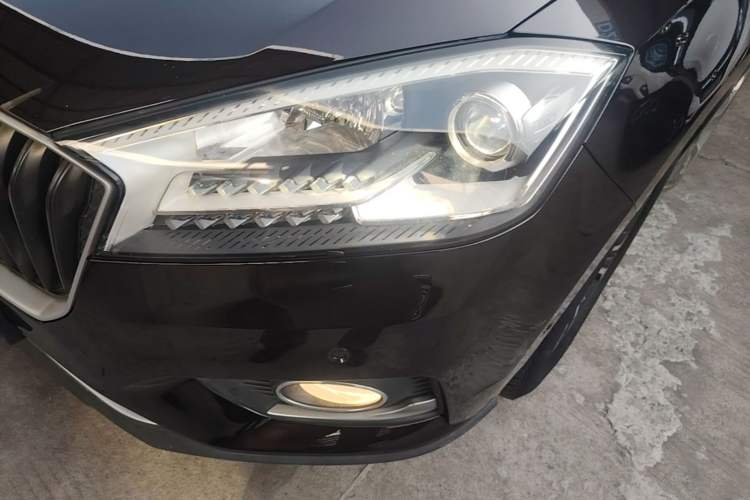 Used BORGWARD BX7 2016 28T Four-wheel Drive Flagship Version 7 Seats Left Front Headlight
