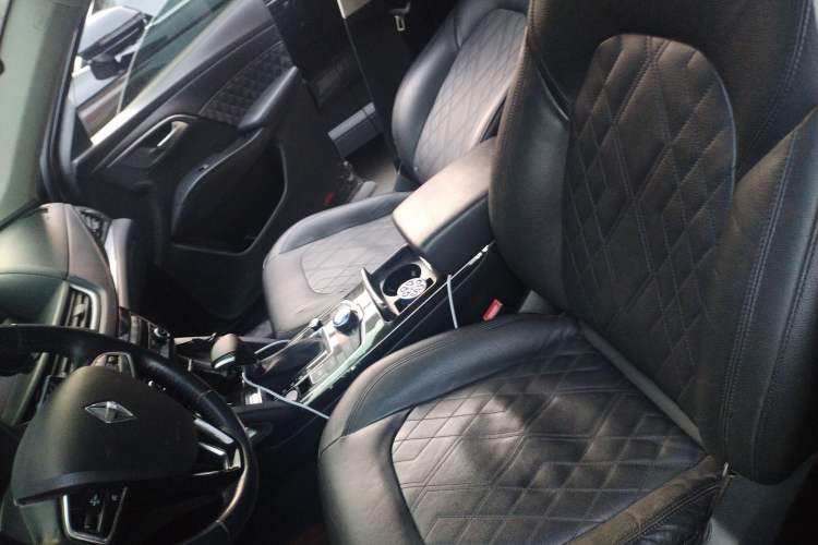 Used BORGWARD BX7 2016 28T Four-Wheel Drive Flagship Version 5 Seats Left Front Seat