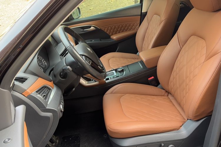 Used BORGWARD BX7 2016 28T Four-Wheel Drive Flagship Version 5 Seats Left Front Seat
