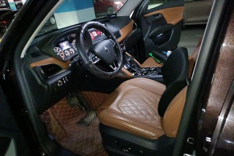 Used BORGWARD BX7 2016 28T Four-Wheel Drive Flagship Version 5 Seats Left Front Seat