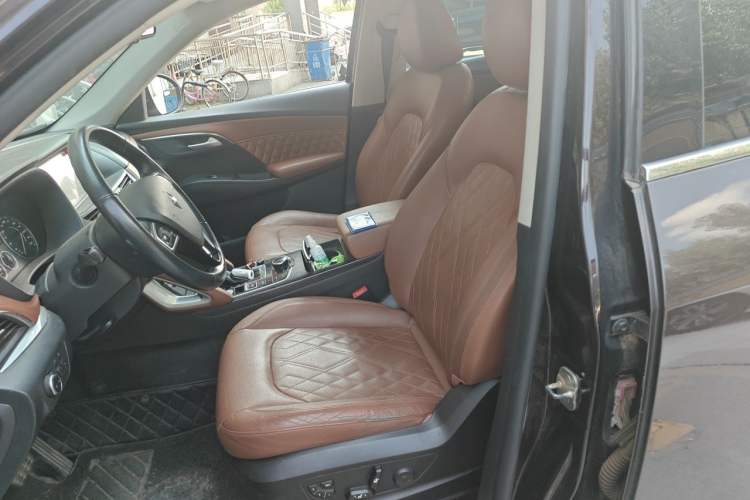 Used BORGWARD BX7 2016 28T Four-Wheel Drive Flagship Version 5 Seats Left Front Seat