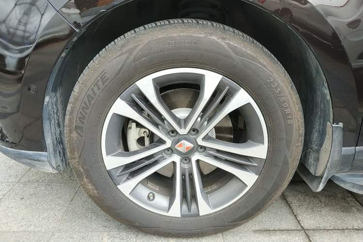 Used BORGWARD BX7 2016 28T Four-Wheel Drive Flagship Version 5 Seats Left Front Wheel Hub