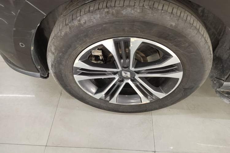 Used BORGWARD BX7 2016 28T Four-wheel Drive Luxury Version 7 Seats Left Front Wheel Hub