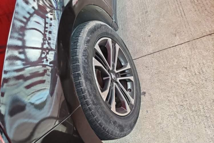 Used BORGWARD BX7 2016 28T Four-Wheel Drive Flagship Version 5 Seats Left Front Wheel Hub