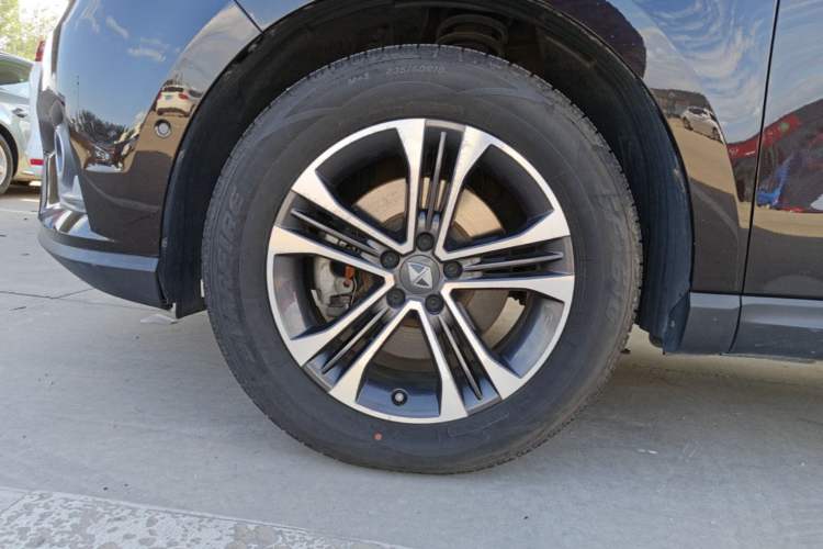 Used BORGWARD BX7 2016 28T Four-Wheel Drive Flagship Version 5 Seats Left Front Wheel Hub