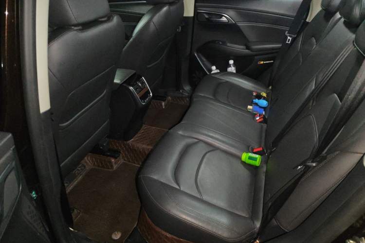 Used BORGWARD BX7 2016 28T 2WD Elite Edition 5-seater Left Rear Seat