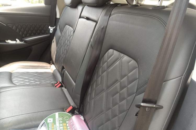 Used BORGWARD BX7 2016 28T Four-Wheel Drive Flagship Version 5 Seats Left Rear Seat