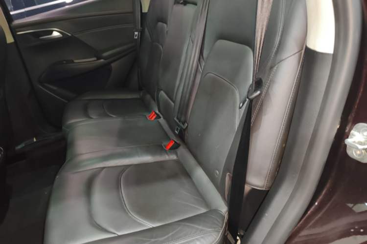Used BORGWARD BX7 2016 28T Four-wheel Drive Luxury Edition 5 Seats Left Rear Seat