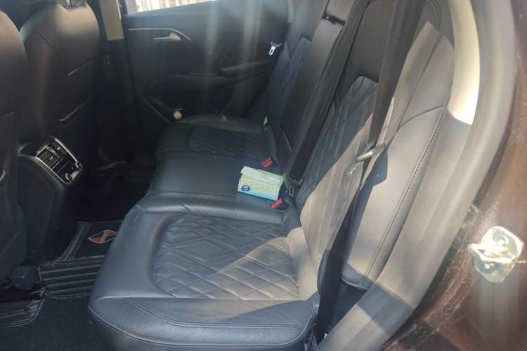 Used BORGWARD BX7 2016 28T Four-Wheel Drive Flagship Version 5 Seats Left Rear Seat