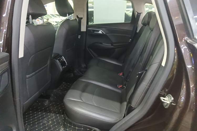 Used BORGWARD BX7 2016 28T 2WD Elite Edition 5-seater Left Rear Seat