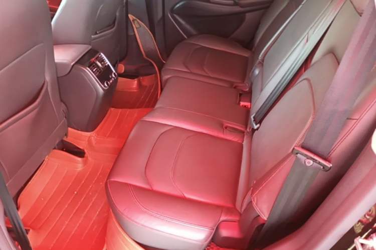 Used BORGWARD BX7 2016 28T 2WD Luxury Edition 7-seater Left Rear Seat