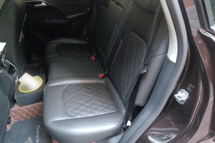 Used BORGWARD BX7 2016 28T Four-Wheel Drive Flagship Version 5 Seats Left Rear Seat
