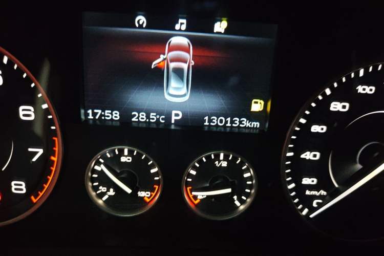 Used BORGWARD BX7 2016 28T Four-wheel Drive Luxury Version 7 Seats Odometer Close Up
