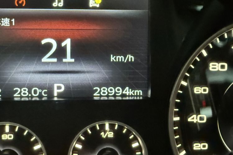 Used BORGWARD BX7 2016 28T 2WD Elite Edition 5-seater Odometer Close Up