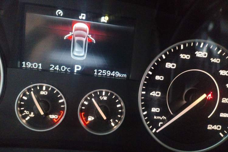 Used BORGWARD BX7 2016 28T Four-Wheel Drive Flagship Version 5 Seats Odometer Close Up