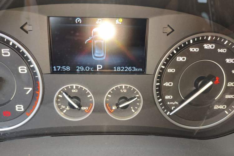 Used BORGWARD BX7 2016 28T Four-wheel Drive Flagship Version 7 Seats Odometer Close Up