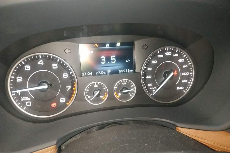 Used BORGWARD BX7 2016 28T 2WD Elite Edition 5-seater Odometer Close Up