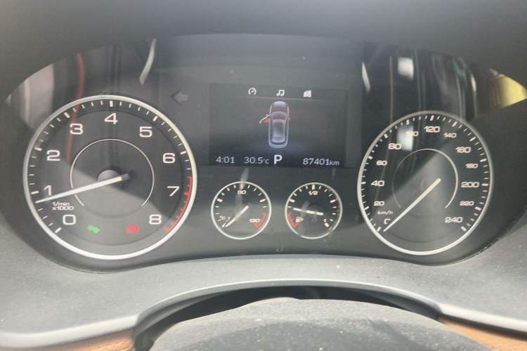 Used BORGWARD BX7 2016 28T Two-Wheel Drive Luxury Version 5 Seats Odometer Close Up
