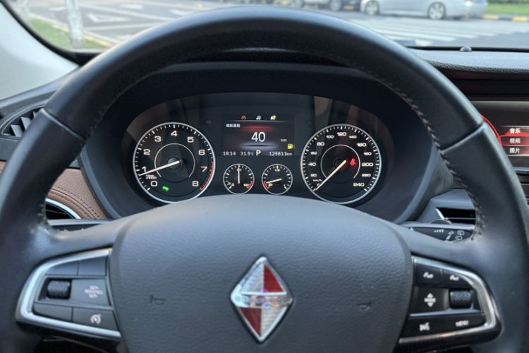 Used BORGWARD BX7 2016 28T Four-Wheel Drive Flagship Version 5 Seats Odometer Close Up