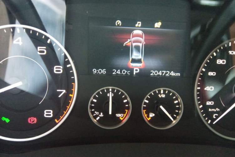 Used BORGWARD BX7 2016 28T Two-Wheel Drive Luxury Version 5 Seats Odometer Close Up