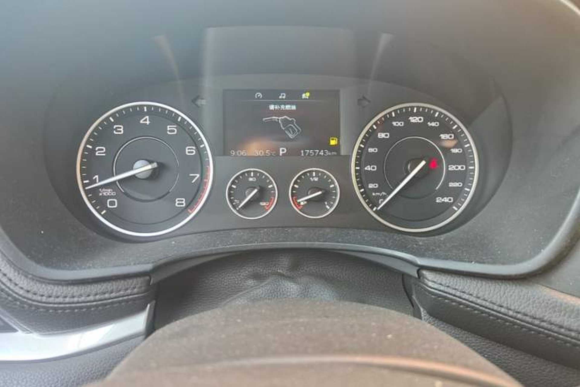 Used BORGWARD BX7 2016 28T Two-Wheel Drive Luxury Version 5 Seats Odometer Close Up