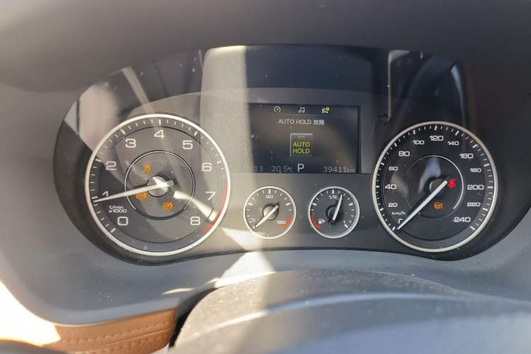 Used BORGWARD BX7 2016 28T Two-Wheel Drive Luxury Version 5 Seats Odometer Close Up