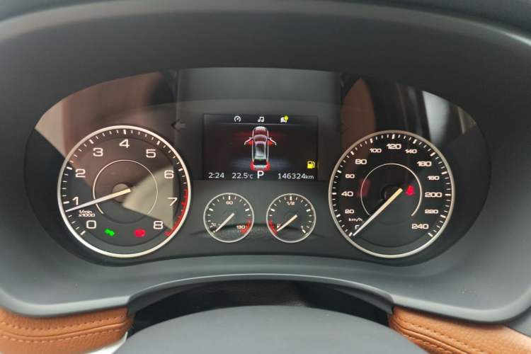 Used BORGWARD BX7 2016 28T Two-Wheel Drive Luxury Version 5 Seats Odometer Close Up