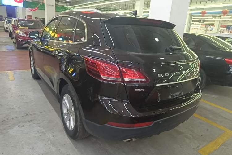 Used BORGWARD BX7 2016 28T 2WD Elite Edition 5-seater Rear Left 45 Deg