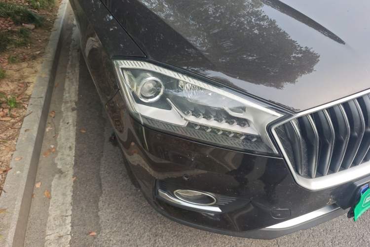 Used BORGWARD BX7 2016 28T Four-wheel Drive Luxury Version 7 Seats Right Front Headlight
