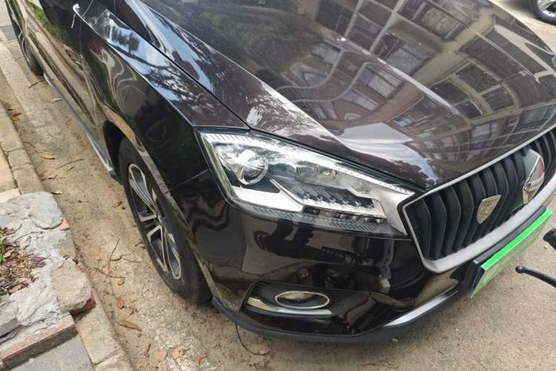 Used BORGWARD BX7 2016 28T Two-Wheel Drive Luxury Version 5 Seats Right Front Headlight